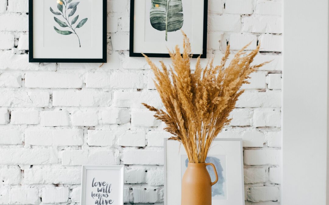 SIX EASY WAYS TO ARRANGE WALL ART